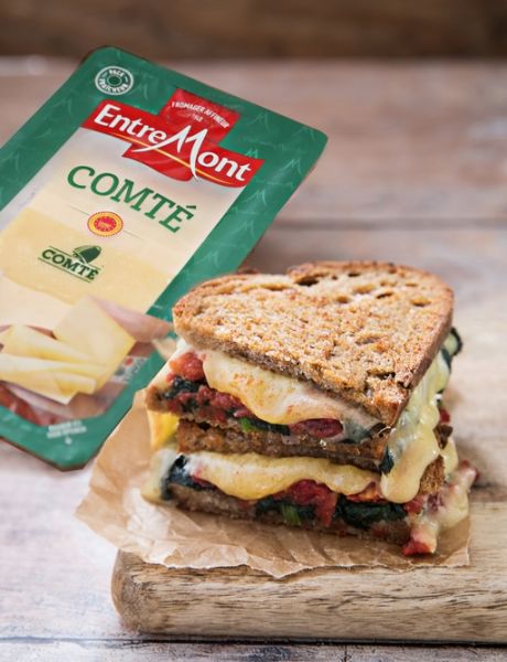 Grilled cheese épinards, tomates séchées et tranches de Comté