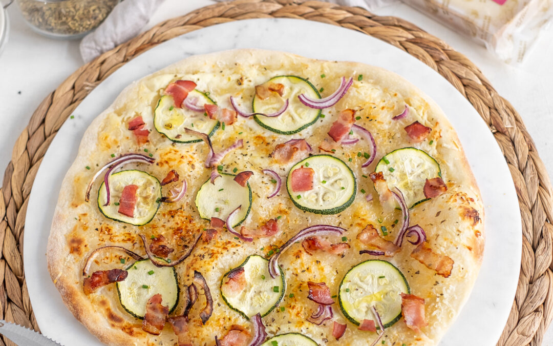 Tarte flambée met courgette en comté