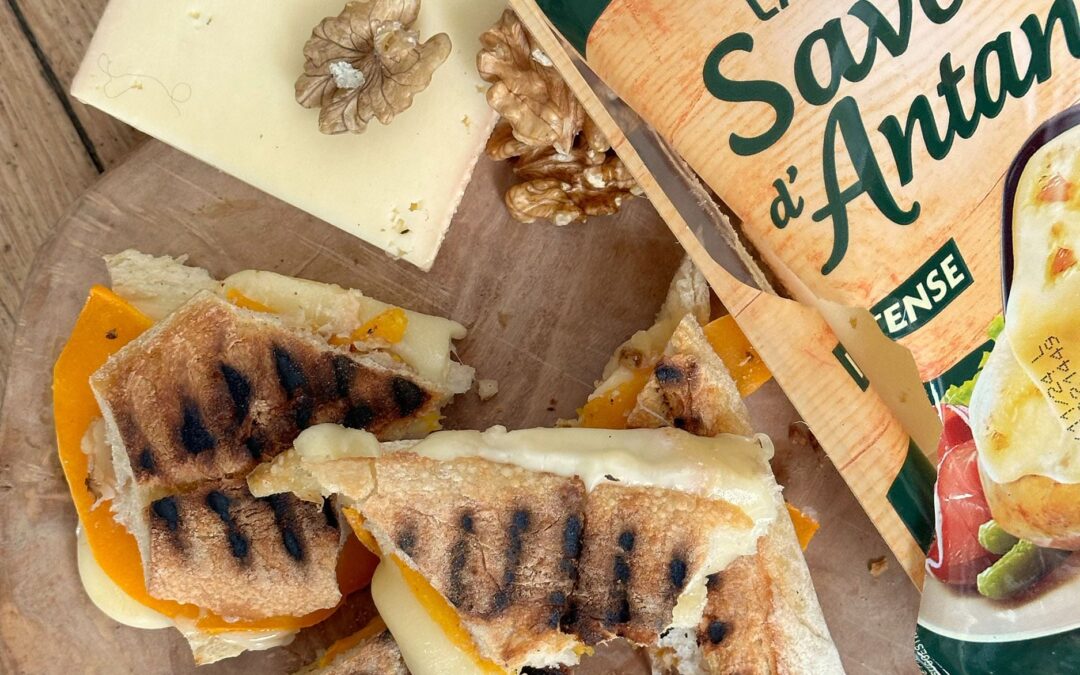 Paninis fondants aux fromage à raclette, butternut et noix