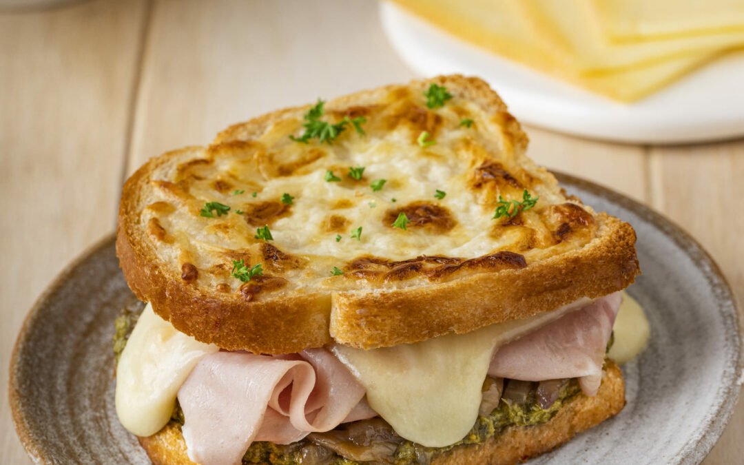 Croque à la raclette – Tranches de Raclette spécial burger & croque